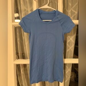 Women's Blue lulu lemon Short Sleeve Top